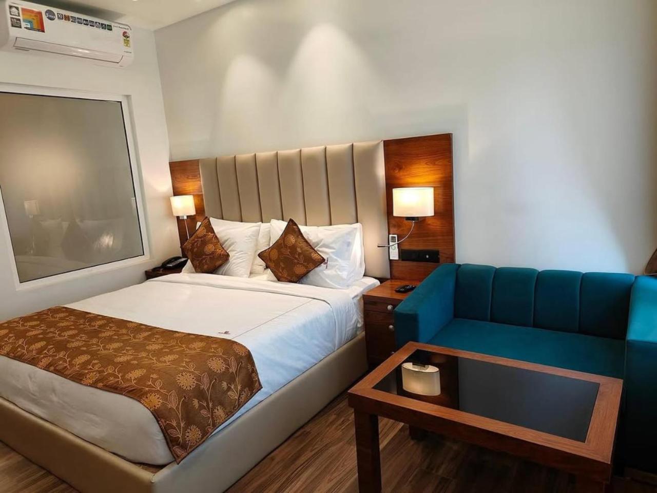 Hotel O Cean Suites Near Igi Airport New Delhi Eksteriør bilde