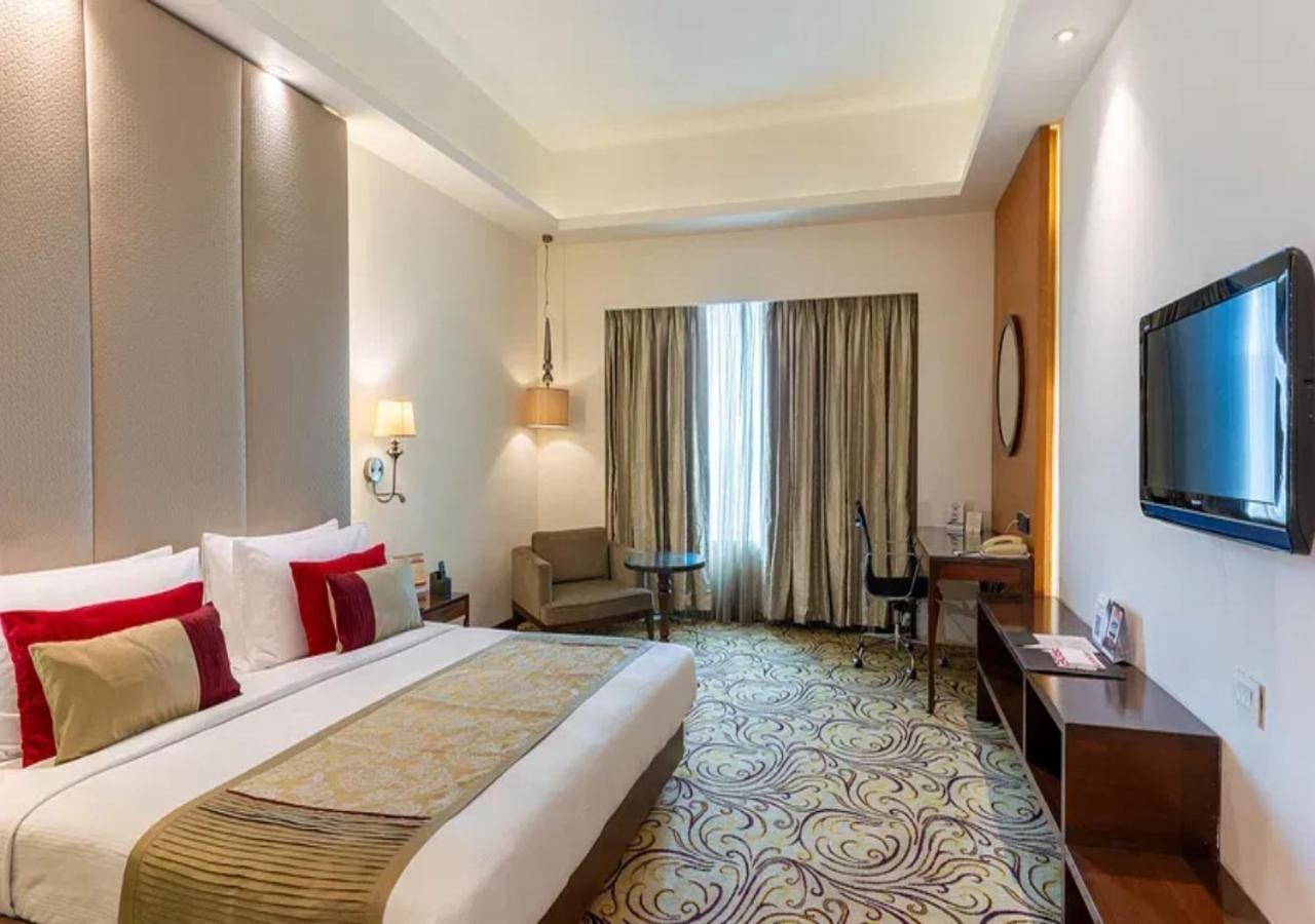 Hotel O Cean Suites Near Igi Airport New Delhi Eksteriør bilde