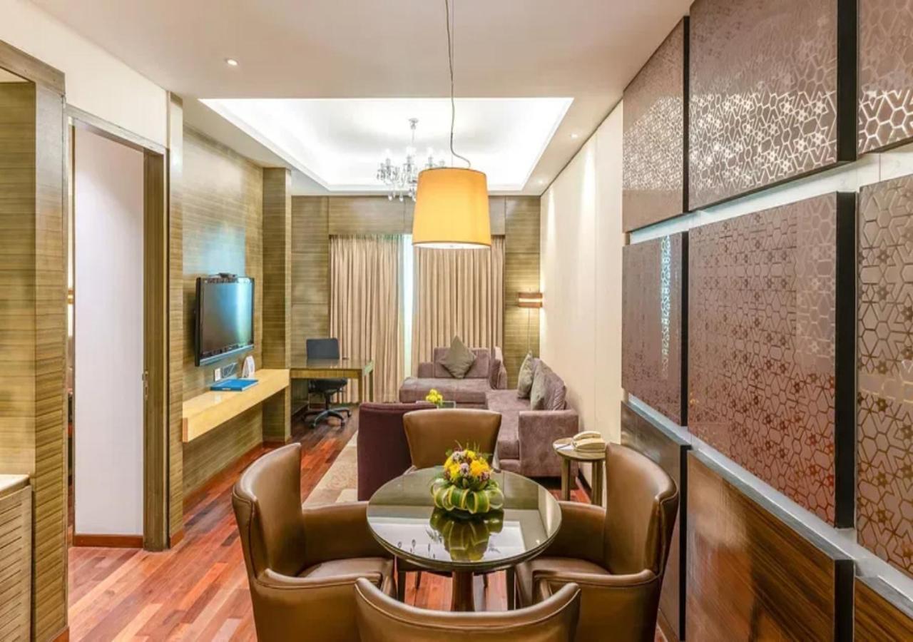 Hotel O Cean Suites Near Igi Airport New Delhi Eksteriør bilde